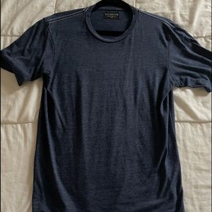 Goodlife short sleeve t shirt.